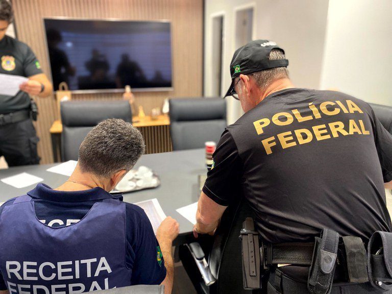 PF e Receita Federal desarticulam quadrilha internacional de traficantes de drogas