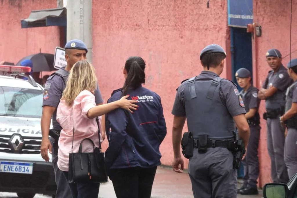 No momento, você está visualizando Morre professora esfaqueada por aluno em escola de SP