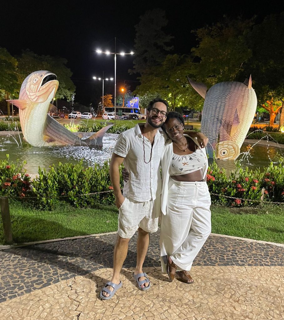 Rainer e Tati atores em Bonito Serra da Bodoquena 6 e1677873592282 907x1024 1