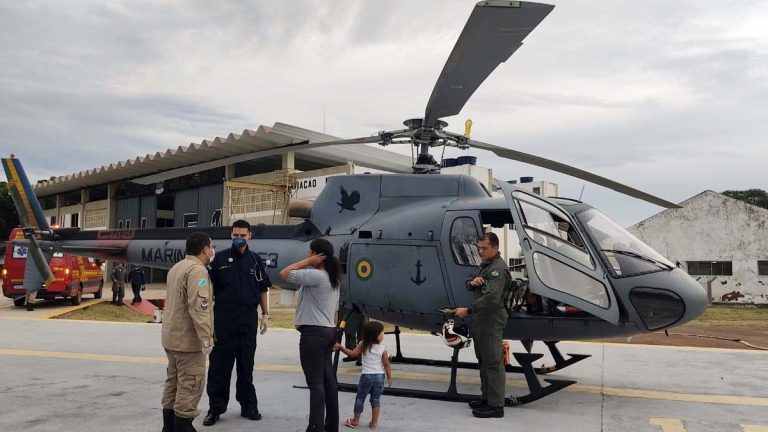 Marinha do Brasil realiza resgate de gestante e criança em regiões do Pantanal