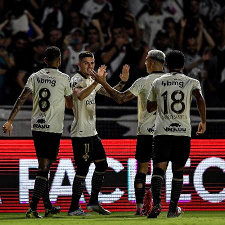 Vasco vence Bangu e vai enfrentar o Flamengo na semifinal do Carioca
