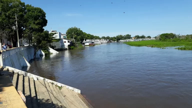 Marinha faz alerta após rio Paraguai subir 19 centímetros em 24hs em Cáceres