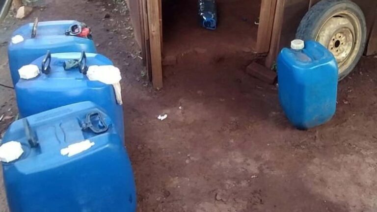 Polícia Militar encontra 200 litros de gasolina armazenados ilegalmente em comércio