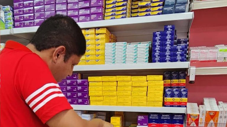 Farmácias conveniadas divulgam relação de medicamentos distribuídos gratuitamente à população