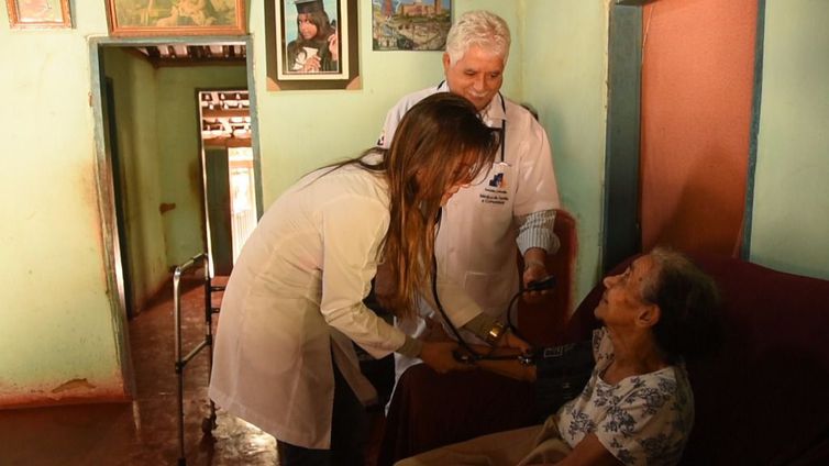 Retomada de programas e revisão de medidas marcam 100 dias de Lula 5 mais medicos