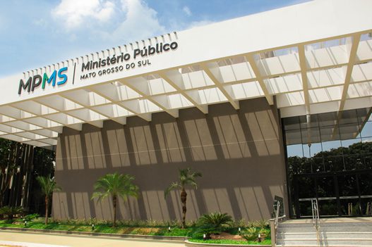 MPE barra contrato de prefeitura em MS com instituto de pesquisa