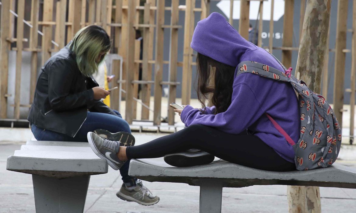 celulares nas escolas