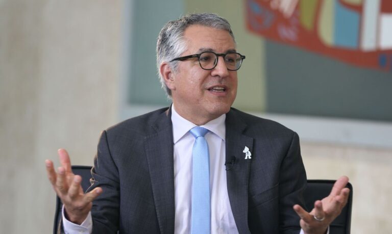 Governo vai apoiar CPMI de atos golpistas