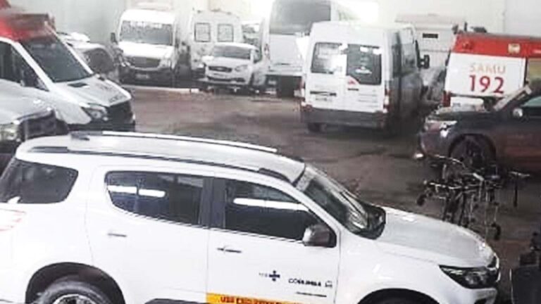 À espera de manutenção viaturas do SAMU estão paradas em oficina da prefeitura em Corumbá