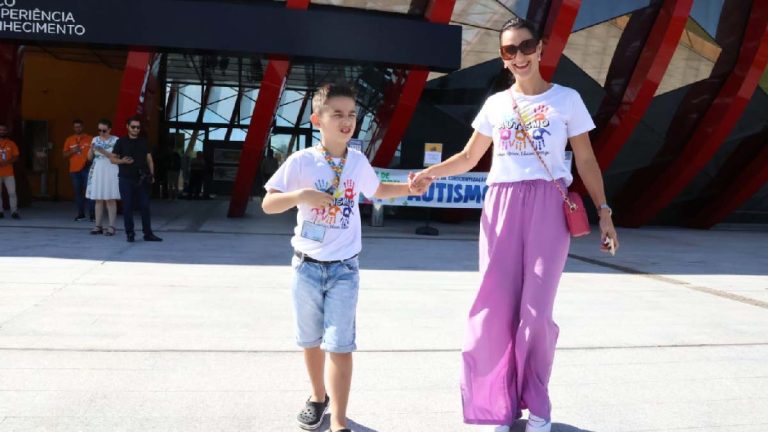 Dia Mundial do Autismo é celebrado com visita inclusiva ao Bioparque Pantanal em Campo Grande