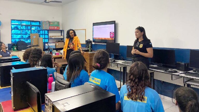 DAM Corumbá realiza ação educativa contra violência doméstica no assentamento Taquaral