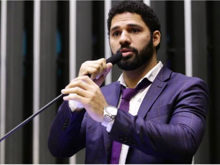 Morre o ex-deputado David Miranda, aos 37 anos, no Rio de Janeiro