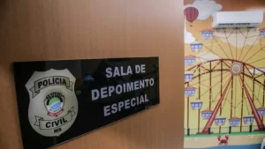 Leia mais sobre o artigo Professora é afastada por suspeita de estupro em escola municipal de Campo Grande
