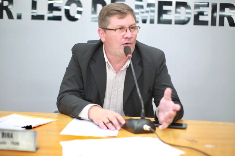 Vereador pede fechamento de valeta em cruzamento do Jardim Aeroporto