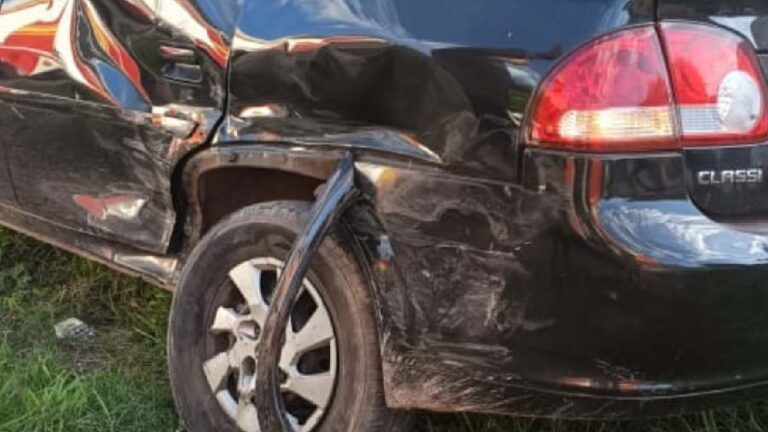 Acidente de carro em Ladário deixa três feridos