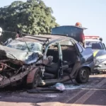 Acidente grave na BR-262 deixa motorista preso nas ferragens