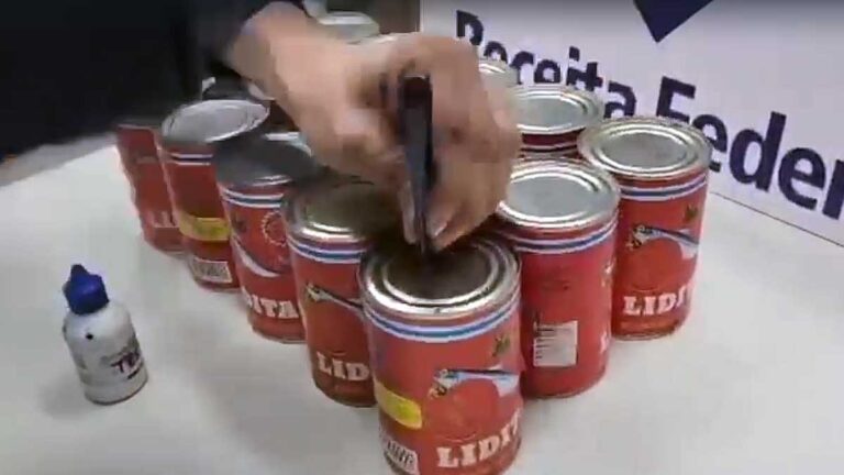 Receita Federal apreende cocaína em latas de sardinha na fronteira com a Bolívia
