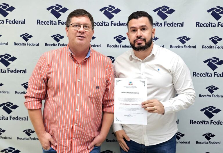 Câmara homenageia delegado da Receita pela parceria por um trânsito mais seguro