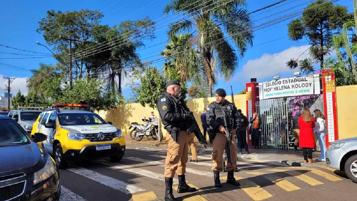 Você está visualizando atualmente Ex-aluno invade escola e mata estudante a tiros no Paraná