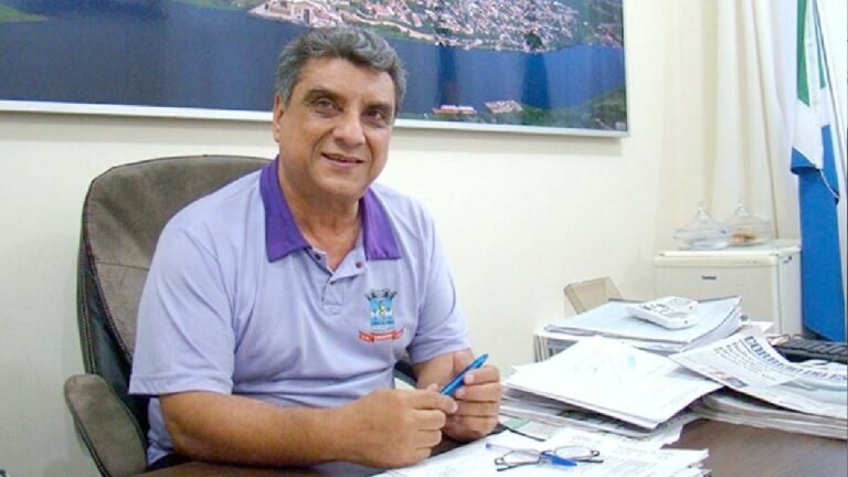 Ex-prefeito de Ladário é condenado por contratações irregulares