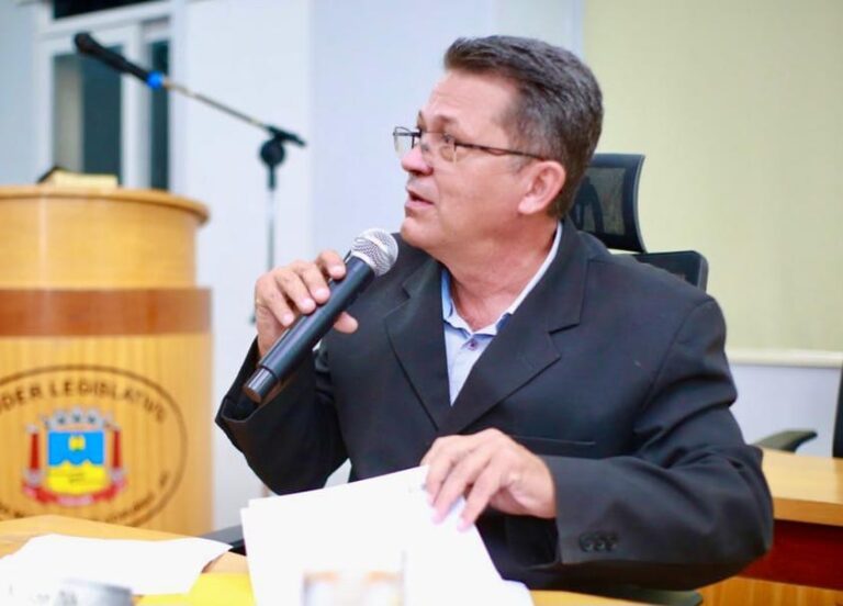 Vereador cobra solução para o fornecimento de água tratada em Maria Coelho