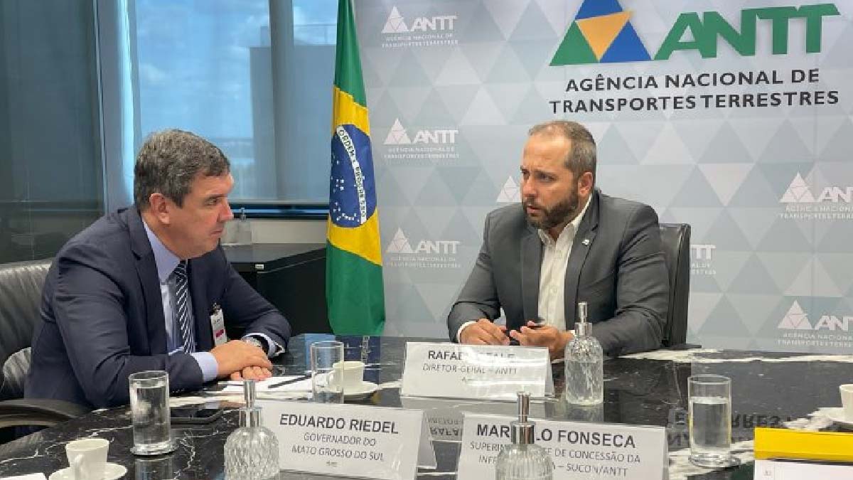 Você está visualizando atualmente Em reunião com a ANTT, governador busca soluções para relicitações da BR-163 e Malha Oeste