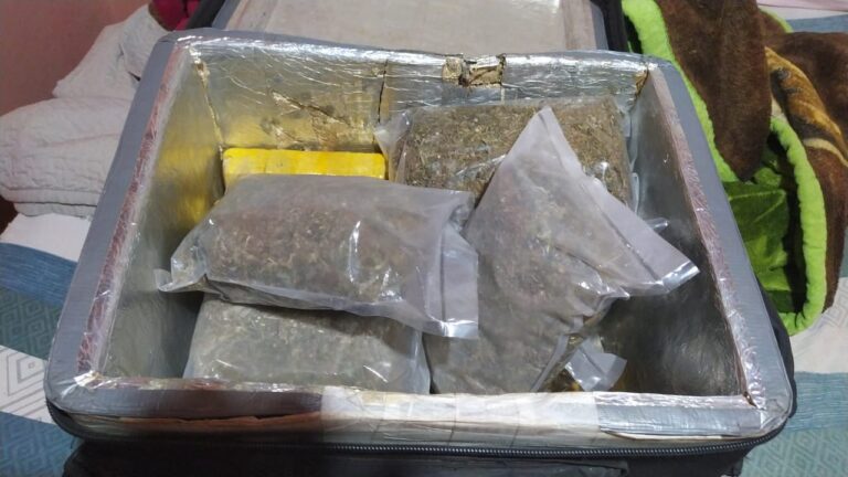 Polícia Civil prende dupla que usava maleta de delivery para distribuir drogas em Dourados