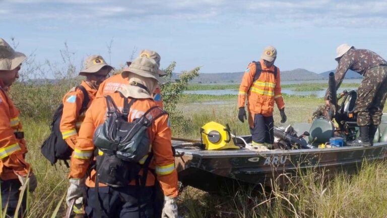 Bombeiros de MS utilizam tecnologia e técnica para apagar incêndio no Pantanal