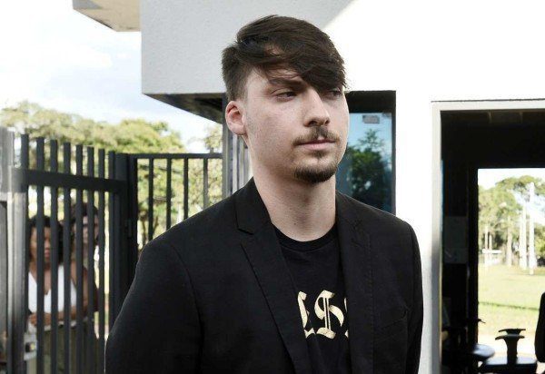 Filho 04 de Bolsonaro, Jair Renan, é alvo de operação da Polícia Civil em Brasília