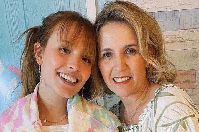 “Pecamos por zelo”, diz mãe de Larissa Manoela após entrevista da atriz
