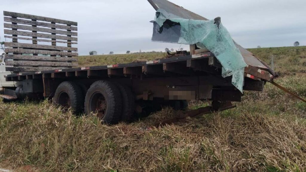 Acidente com ônibus que transportava bolivianos