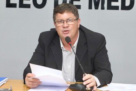 Vereador solicita recuperação de quadra esportiva na Alameda Vulcano
