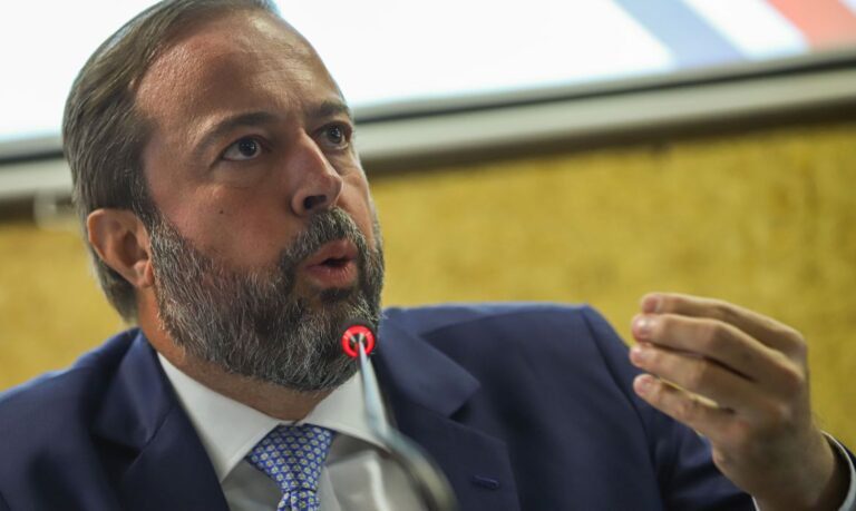 Governo vai solicitar investigação da PF e da Abin sobre interrupção de energia
