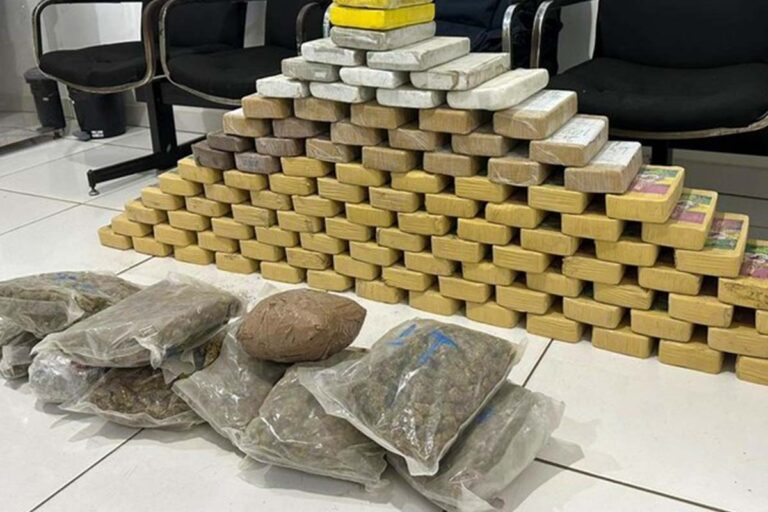 PRF apreende cocaína em caminhão na BR-262