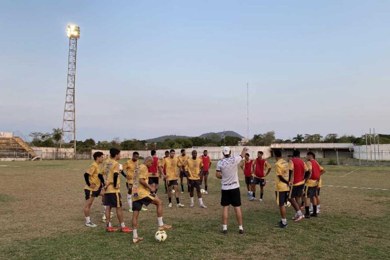 Líder do campeonato, Corumbaense enfrenta o São Gabriel fora de casa neste domingo