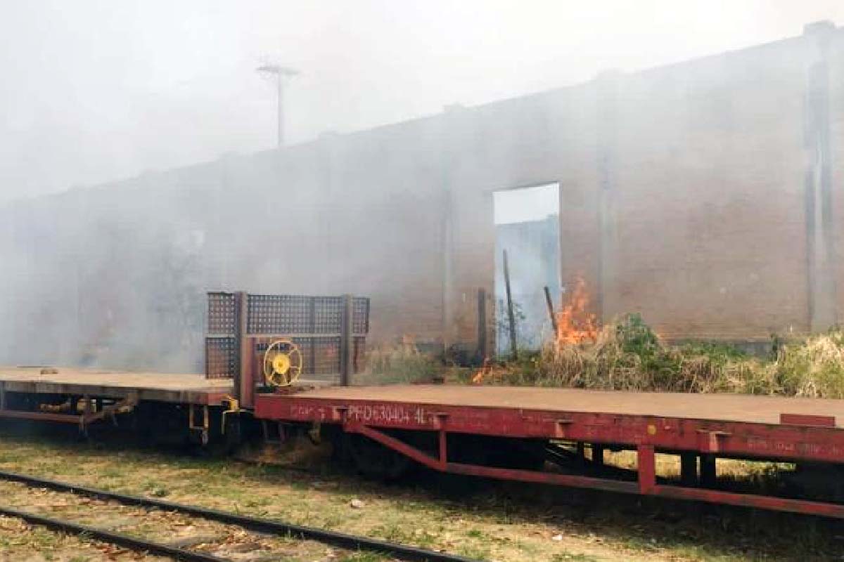 incêndio, vegetação, ferrovia, Corumbá, bombeiros
