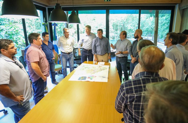 Reunião entre governador e produtores discute os impactos da ‘Lei do Pantanal’ em MS