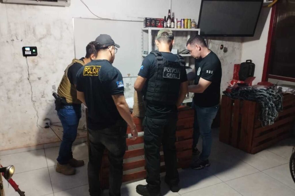 Polícia Civil realiza operação em Corumbá para desarticular rede de tráfico e lavagem de dinheiro 2 operacao helicoptero2 Polícia Cumpre Mandados