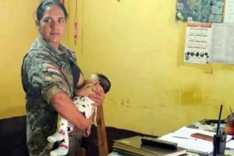 Policial comove as redes sociais ao amamentar bebê após mãe se acidentar no Paraguai