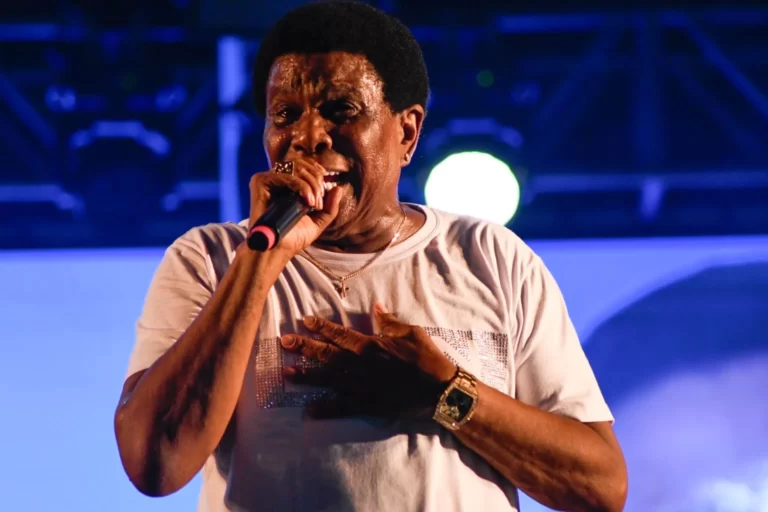 Neguinho da Beija-Flor encanta a plateia no segundo dia do Festival América do Sul