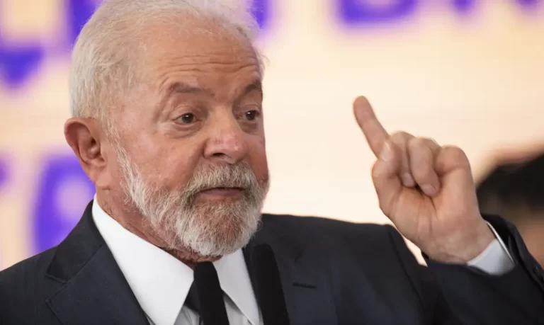 Lula assina medidas para igualdade racial