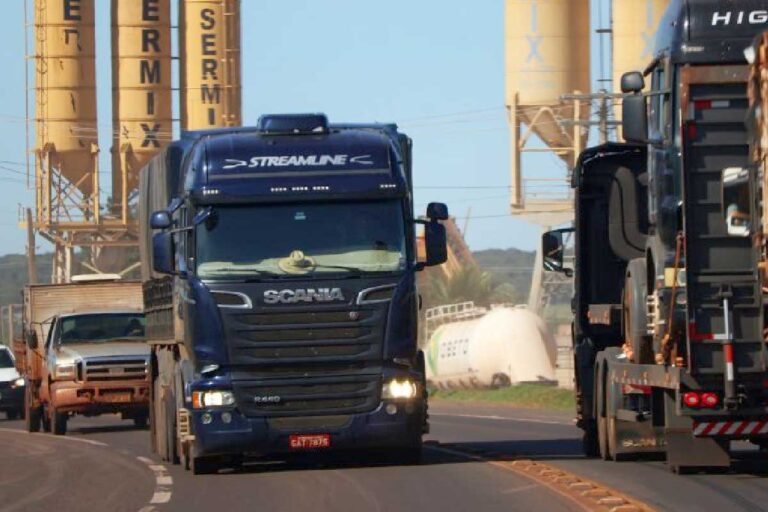 Funtrab oferta quase 5 mil vagas de emprego antes do natal em MS