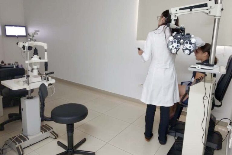 Alunos da rede pública recebem exames oftalmológicos da SES