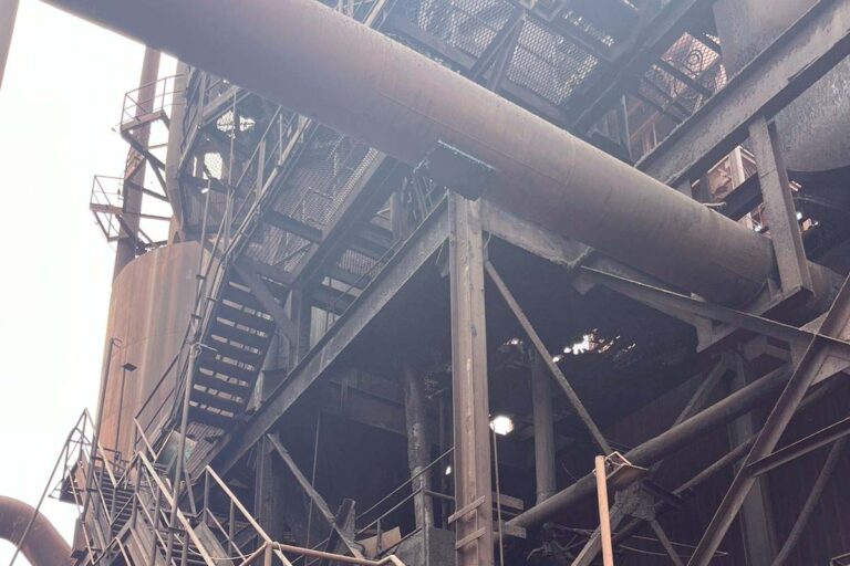 Funcionário morre após cair em caixa de limpeza de gás em empresa de Corumbá