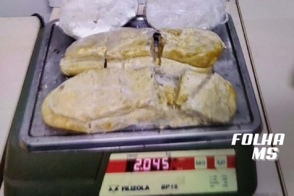 Operação Ágata: Exército apreende quase 40 Kg de drogas com passageiro de ônibus em Corumbá 3 Apreensao exercito3