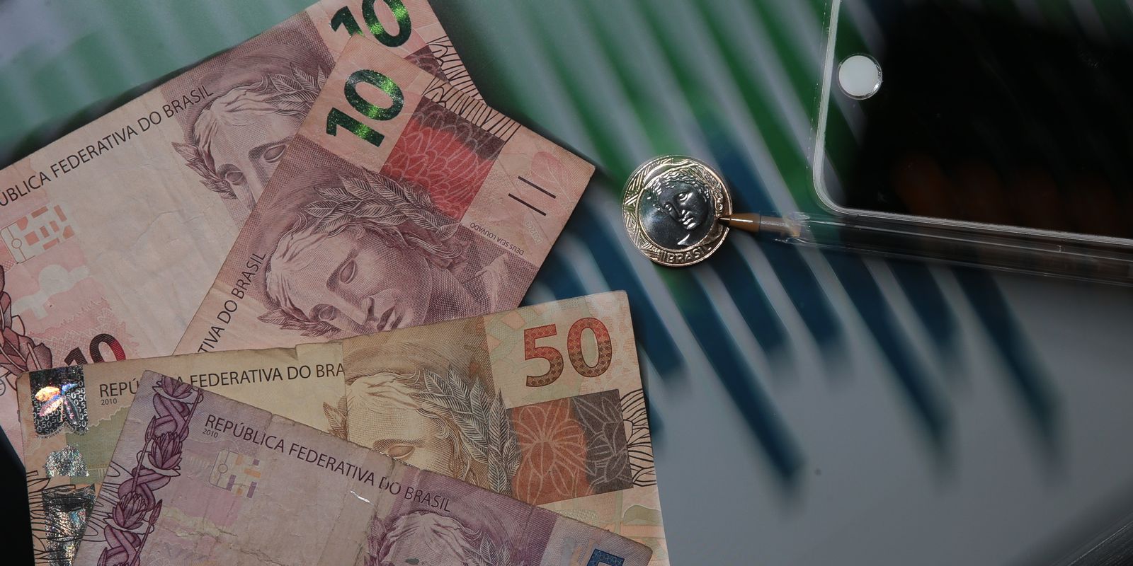 Brasileiros ainda nao sacaram R 751 bilhoes de valores a