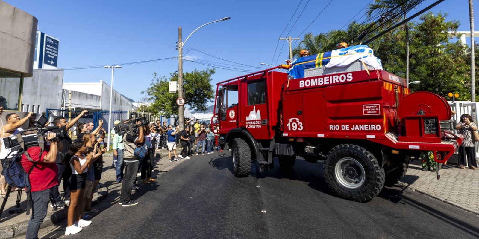 Corpo de Zagallo e sepultado no Rio de Janeiro sob