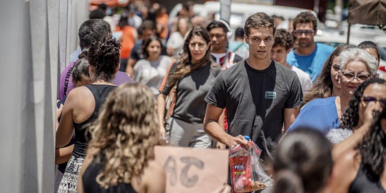Pé-de-Meia: estudantes nascidos em julho e agosto recebem nesta quinta parcela de R$ 200