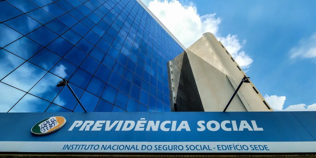 Extrato de beneficios do INSS com correcao ja pode ser salário mínimo em 2026