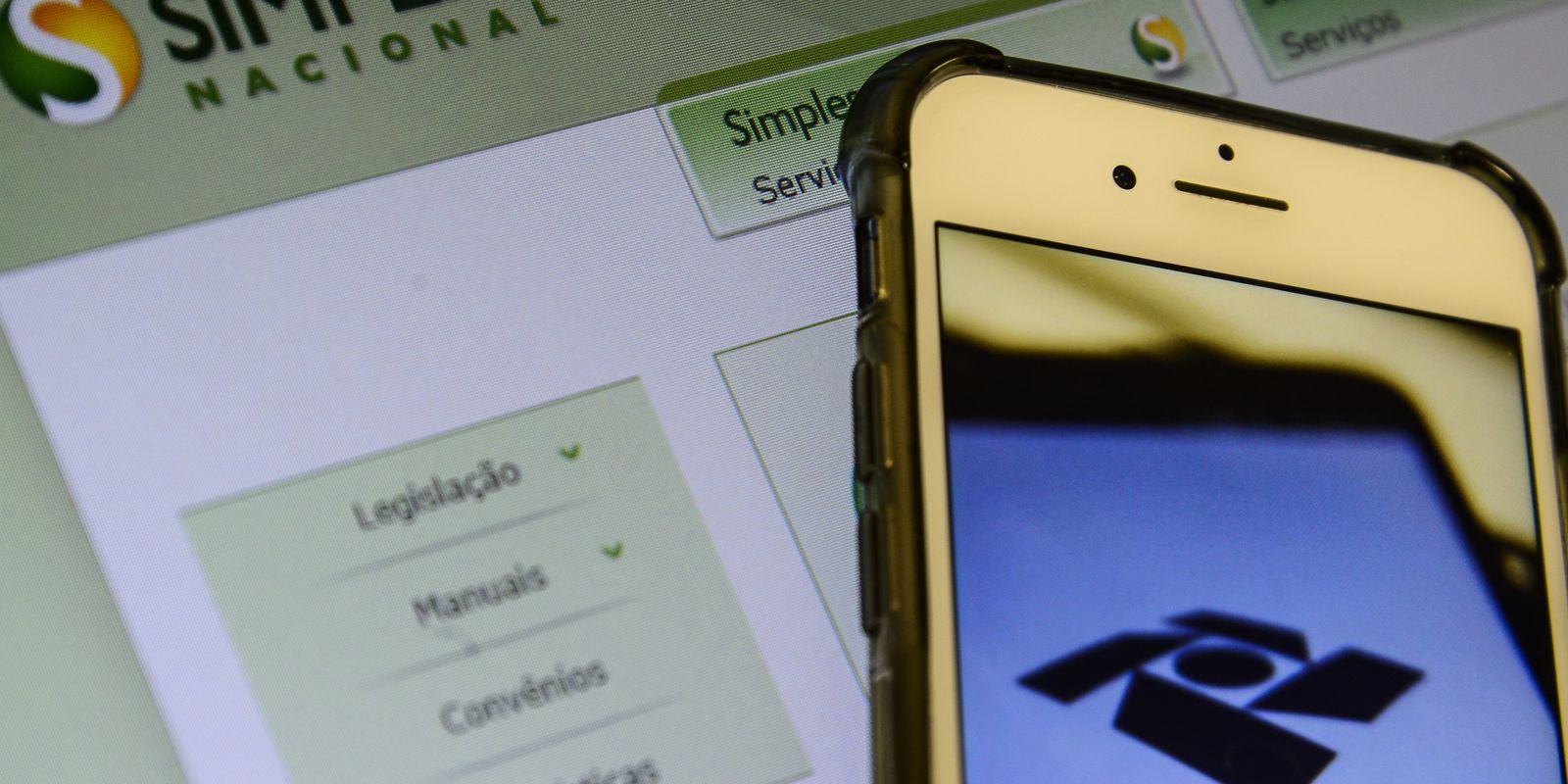 Micro e pequenas empresas podem aderir ao Simples Nacional ate
